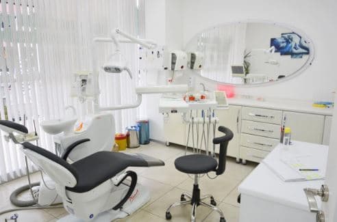 Slider image (6) Yesilyurt Dental